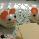 Kako napraviti miša od jajeta za ukrašavanje salata